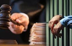 Посилання на докази в обвинувальному акті утворює дисбаланс між правами обвинувачення та захисту.