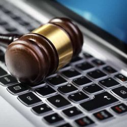 Подання процесуальних документів адвокатом через призму електронного судочинства